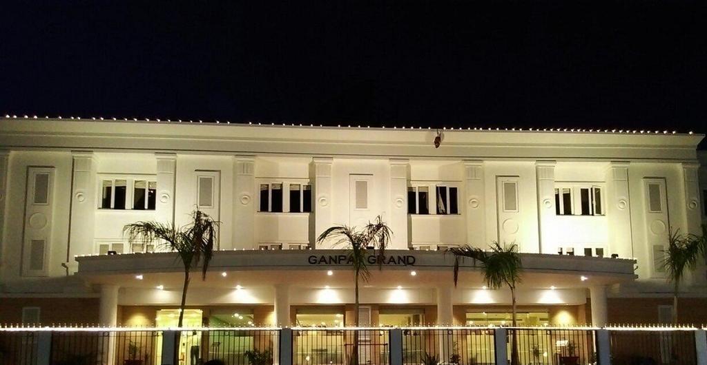 Ganpat Grand Hotel Palni Bagian luar foto