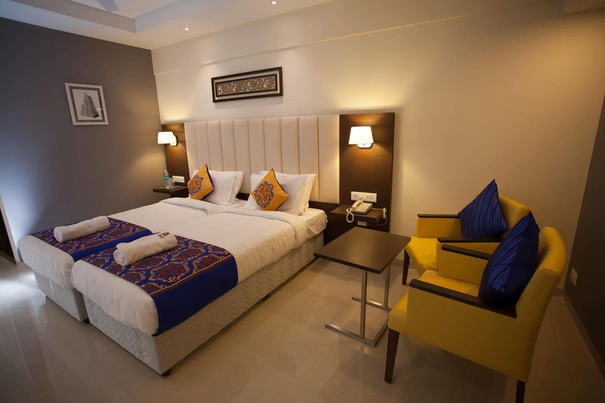 Ganpat Grand Hotel Palni Bagian luar foto
